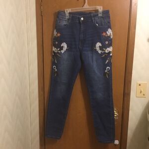 Shein Embroidered Medium Wash Skinny Jeans 8/10